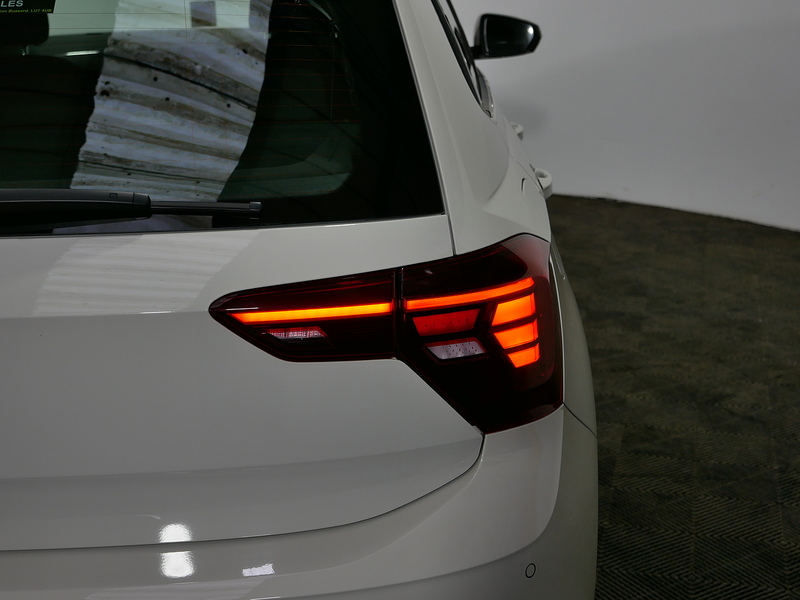 Volkswagen Polo EVO Life - U4159