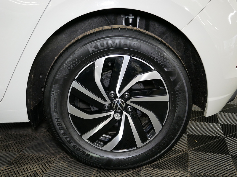 Volkswagen Polo EVO Life - U4159