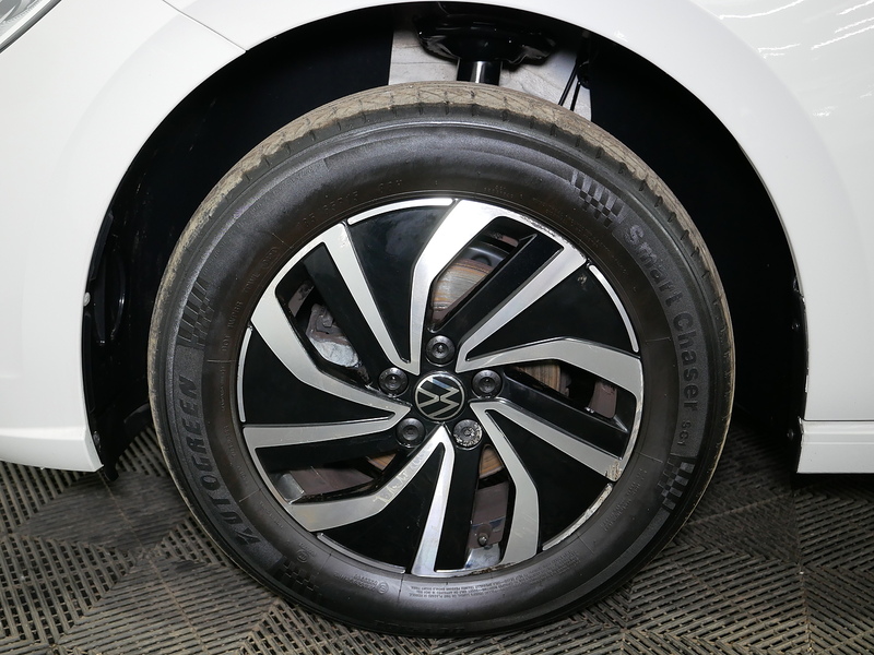 Volkswagen Polo EVO Life - U4159