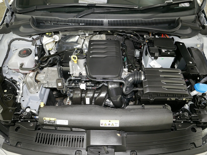 Volkswagen Polo EVO Life - U4159