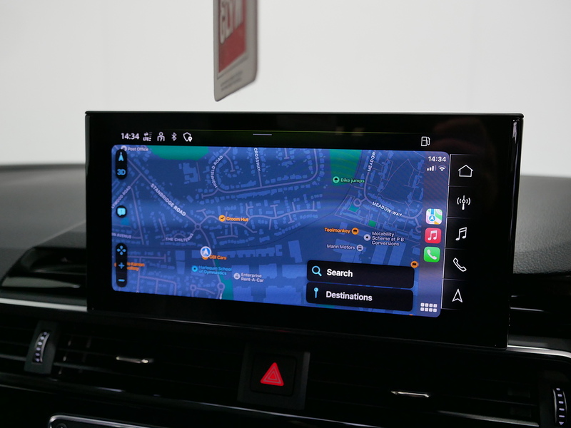 Audi A4 Avant TFSI Black Edition - U4166