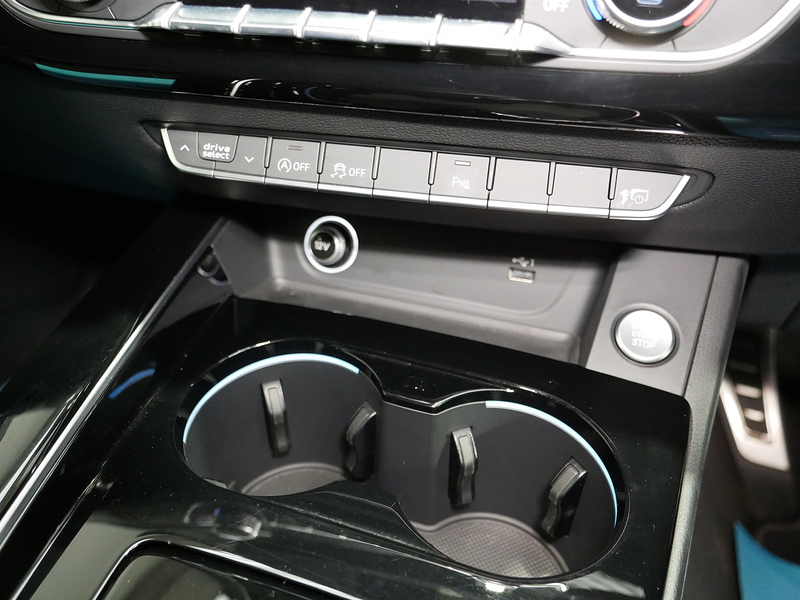 Audi A4 Avant TFSI Black Edition - U4166