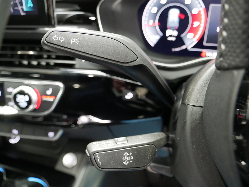 Audi A4 Avant TFSI Black Edition - U4166