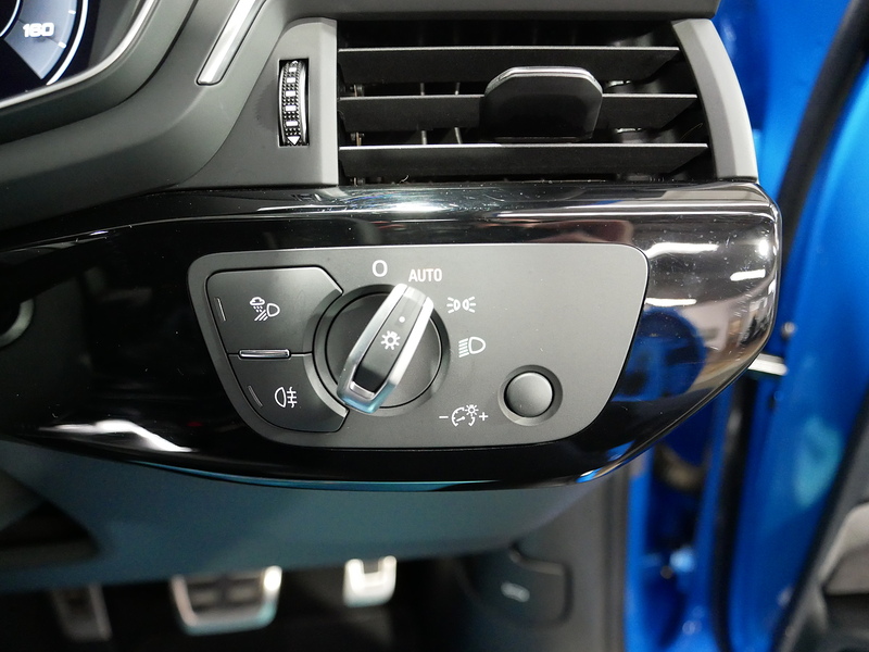 Audi A4 Avant TFSI Black Edition - U4166