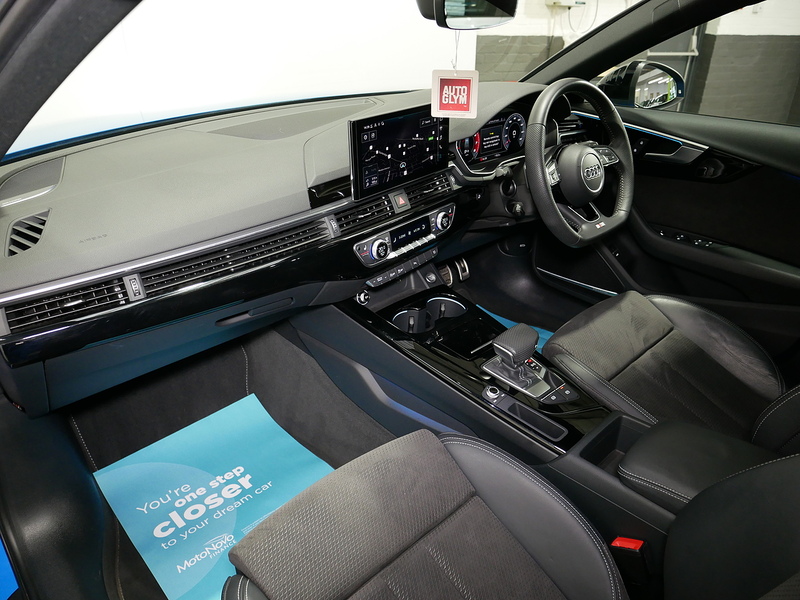 Audi A4 Avant TFSI Black Edition - U4166