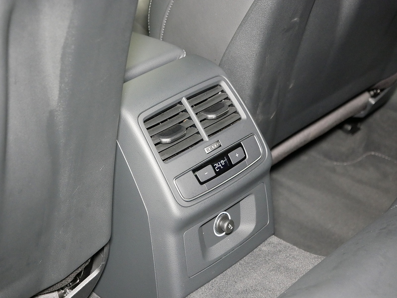 Audi A4 Avant TFSI Black Edition - U4166