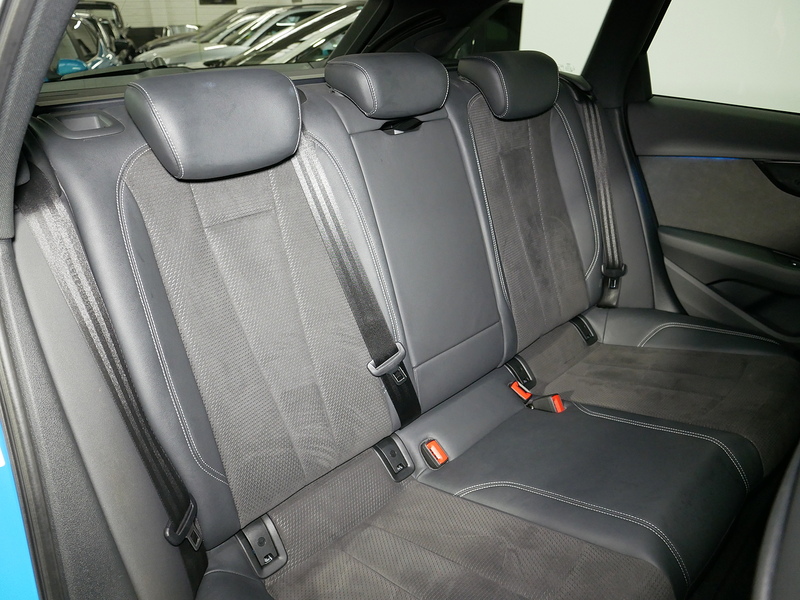 Audi A4 Avant TFSI Black Edition - U4166