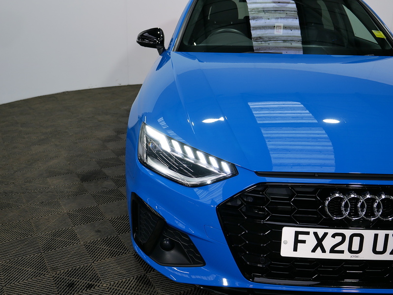 Audi A4 Avant TFSI Black Edition - U4166