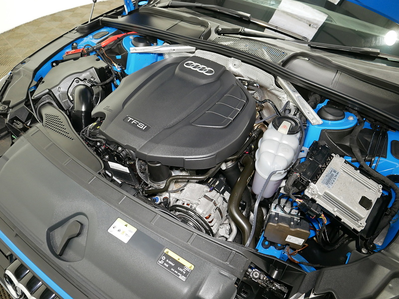 Audi A4 Avant TFSI Black Edition - U4166