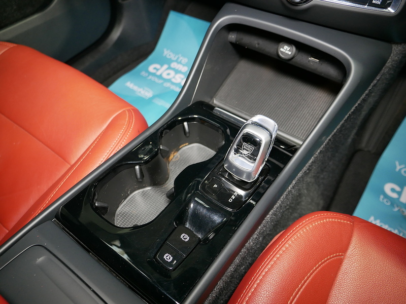 Volvo XC40 T3 Inscription - U4178