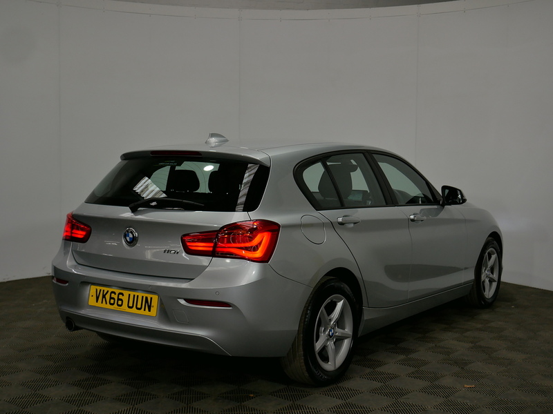 BMW 1 Series 118i SE - U4184