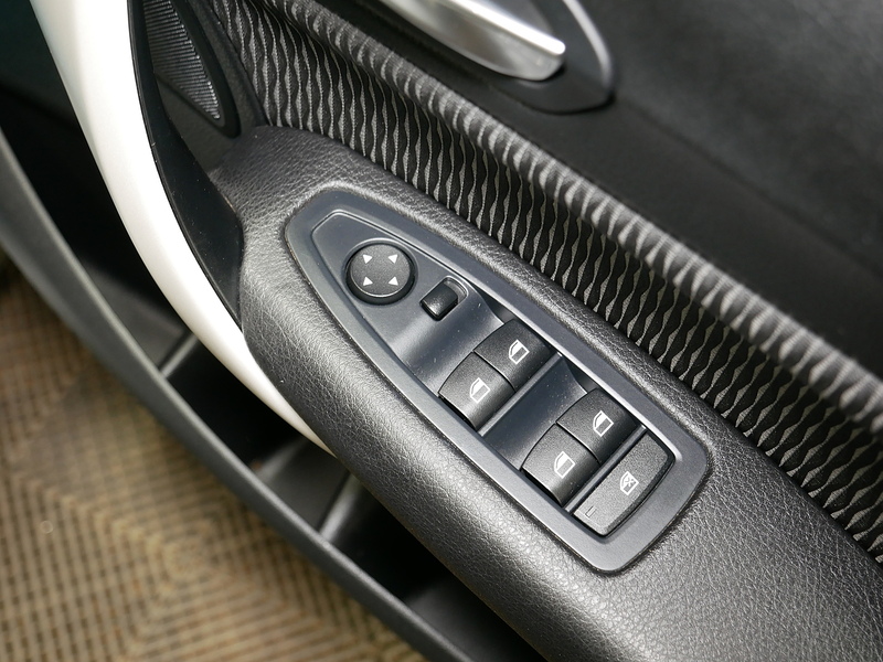 BMW 1 Series 118i SE - U4184