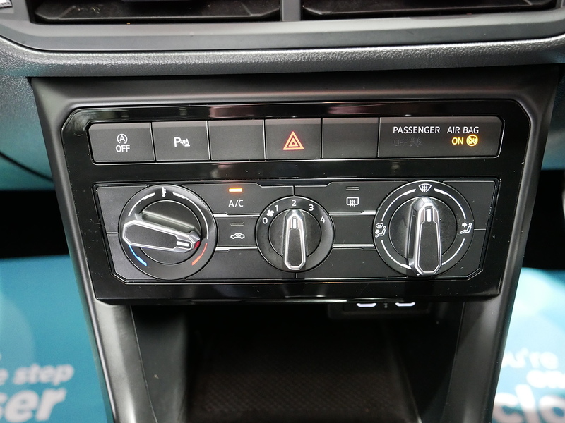 Volkswagen T-Cross TSI SE - U4185