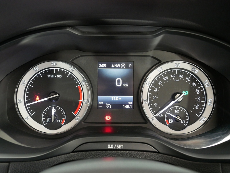 Skoda Karoq TSI ACT SE L - U4187