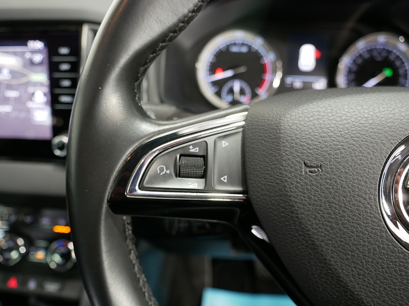 Skoda Karoq TSI ACT SE L - U4187