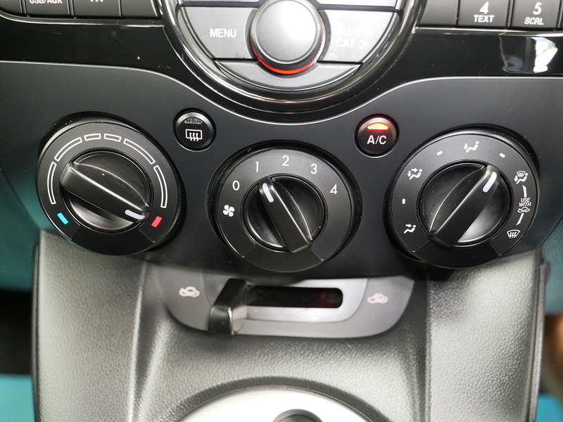 Mazda Mazda2 TS2 - U4217