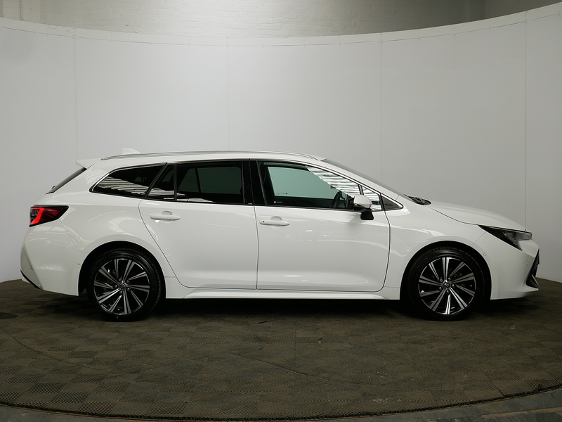 Toyota Corolla VVT-h Design - U4232