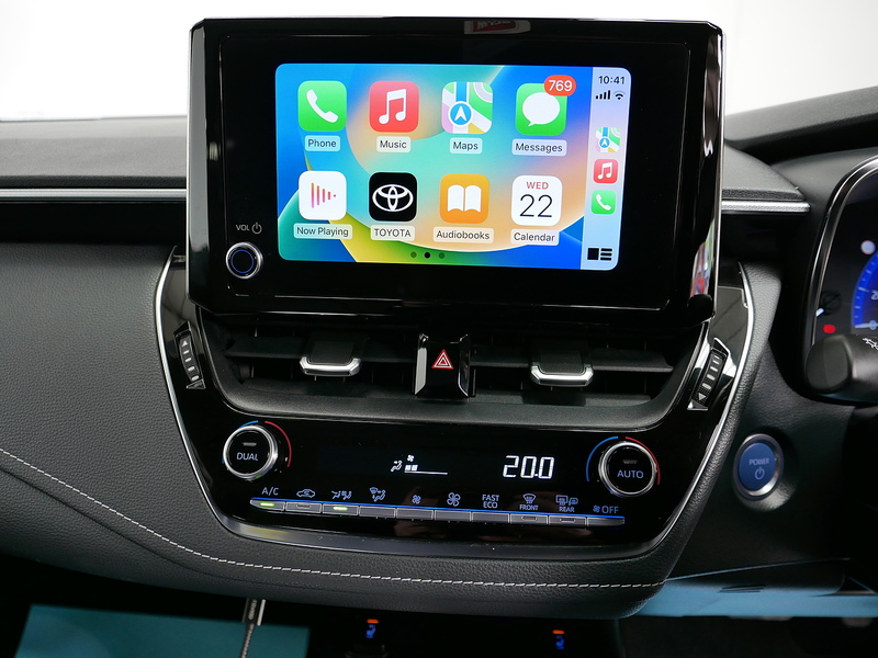 Toyota Corolla VVT-h Design - U4232