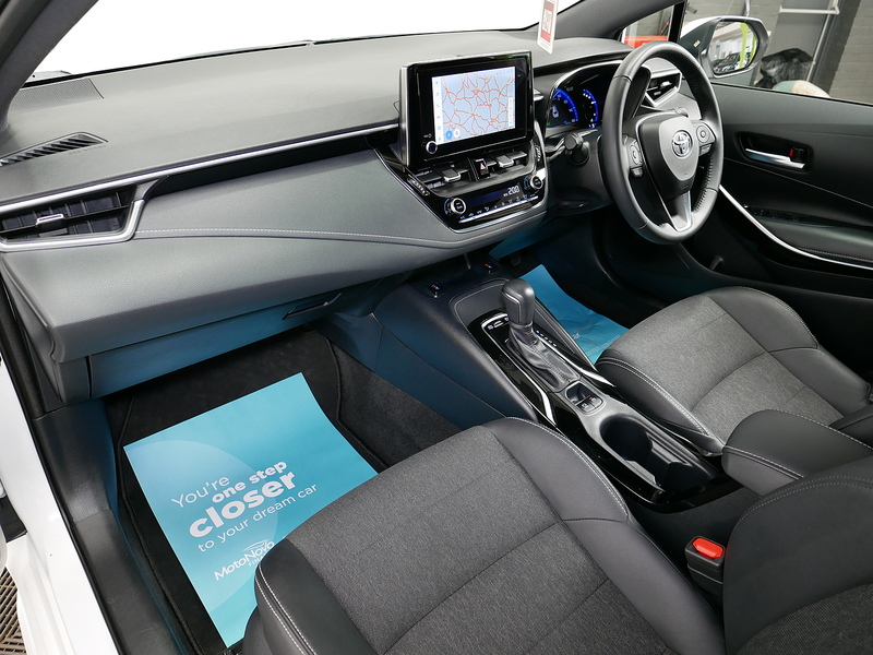 Toyota Corolla VVT-h Design - U4232