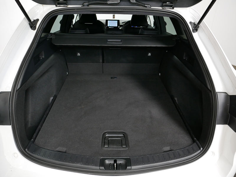 Toyota Corolla VVT-h Design - U4232
