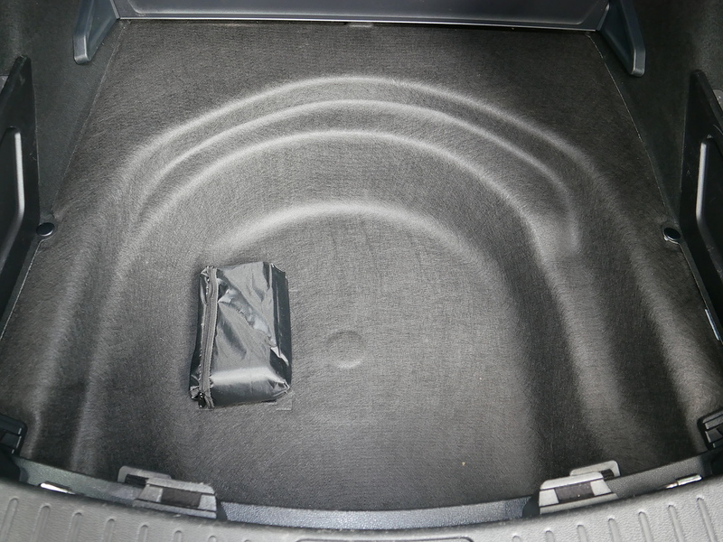 Toyota Corolla VVT-h Design - U4232
