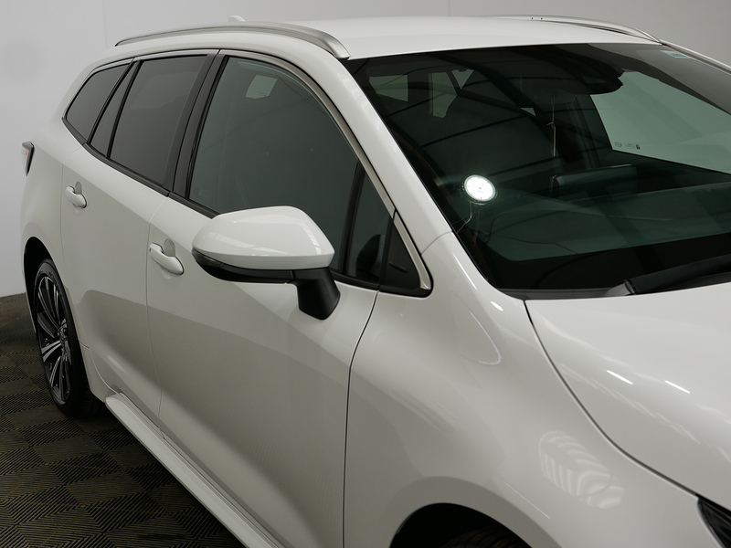 Toyota Corolla VVT-h Design - U4232