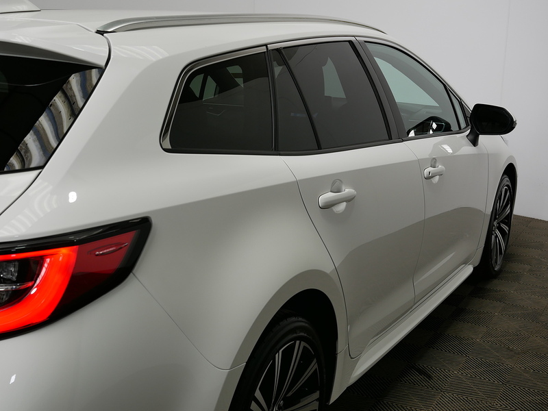 Toyota Corolla VVT-h Design - U4232