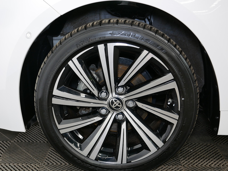Toyota Corolla VVT-h Design - U4232