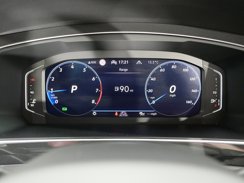 Volkswagen Tiguan TSI R-Line - U4234