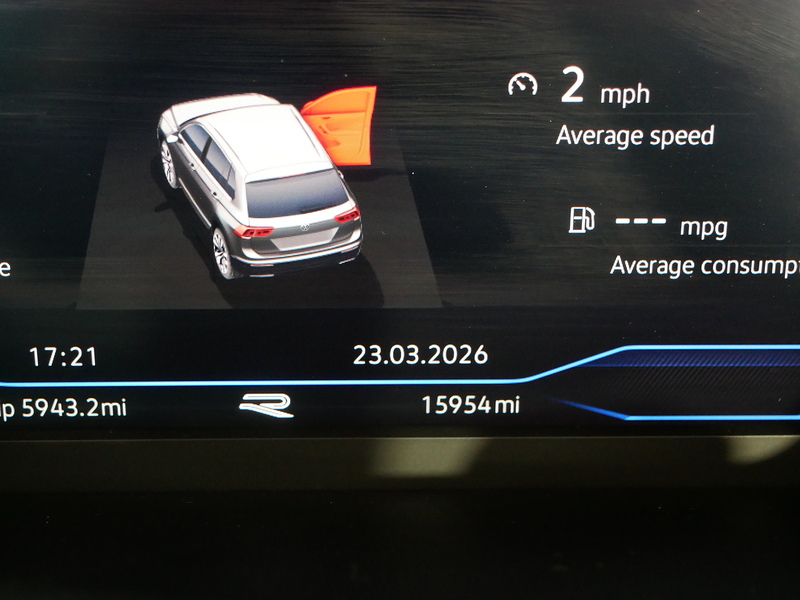 Volkswagen Tiguan TSI R-Line - U4234