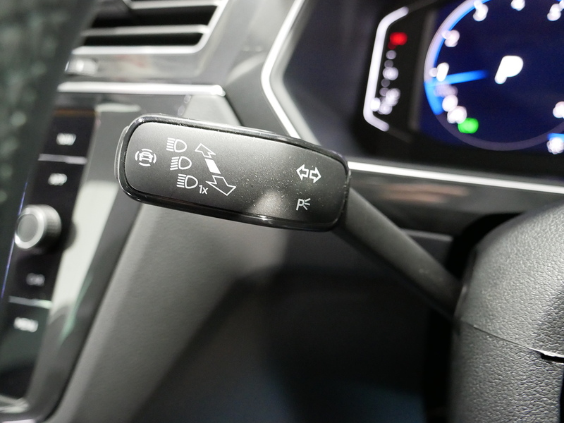 Volkswagen Tiguan TSI R-Line - U4234