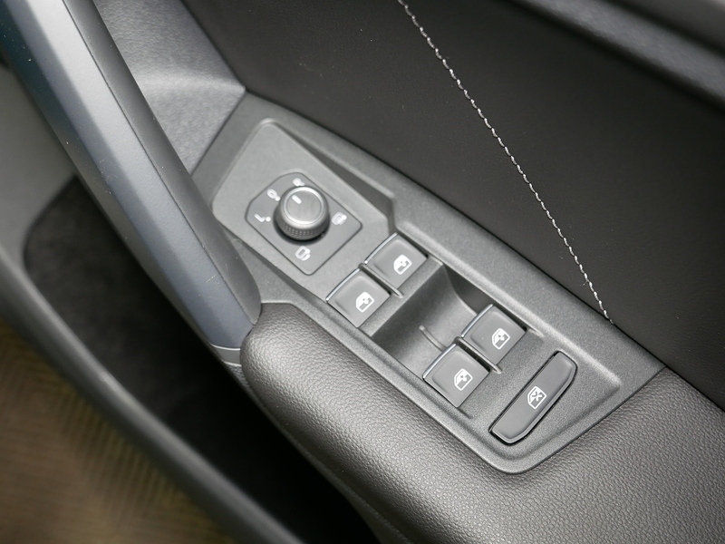 Volkswagen Tiguan TSI R-Line - U4234