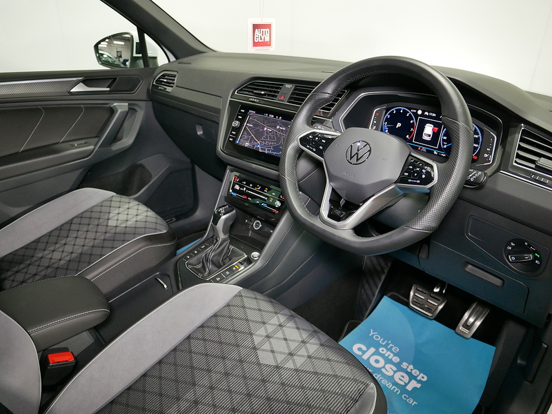 Volkswagen Tiguan TSI R-Line - U4234