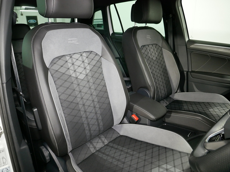 Volkswagen Tiguan TSI R-Line - U4234