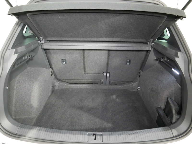 Volkswagen Tiguan TSI R-Line - U4234