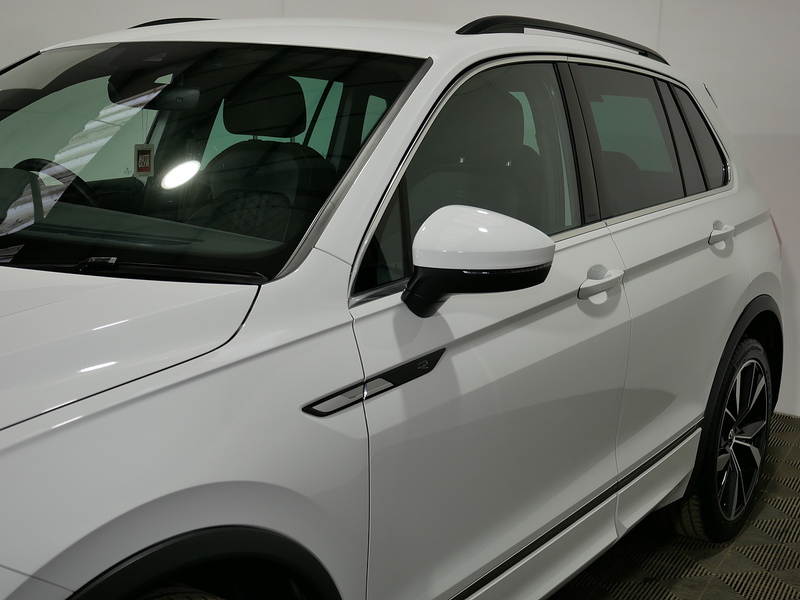 Volkswagen Tiguan TSI R-Line - U4234