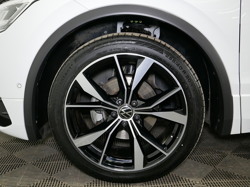 Volkswagen Tiguan TSI R-Line - U4234