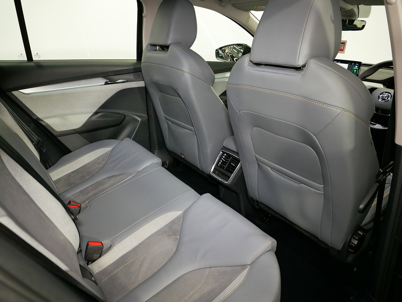 Skoda Enyaq 60 - U4243