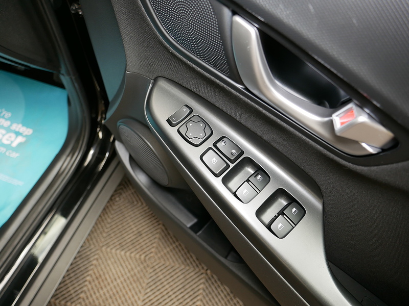 Hyundai KONA T-GDi MHEV SE Connect - U4245
