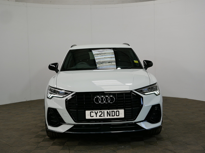 Audi Q3 TFSI CoD Black Edition - U4250