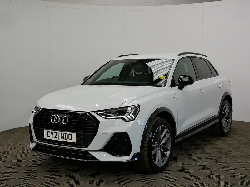 Audi Q3 TFSI CoD Black Edition - U4250