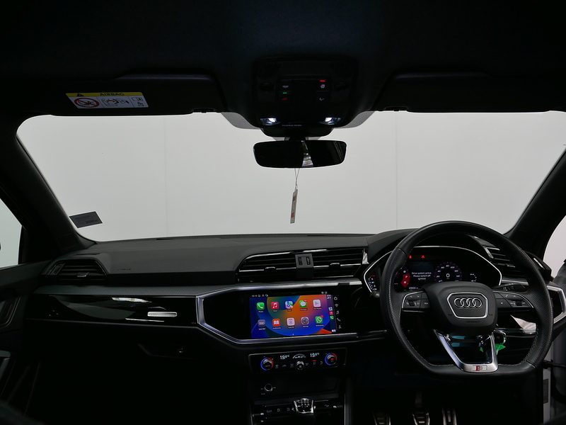 Audi Q3 TFSI CoD Black Edition - U4250