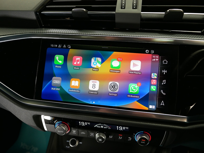 Audi Q3 TFSI CoD Black Edition - U4250