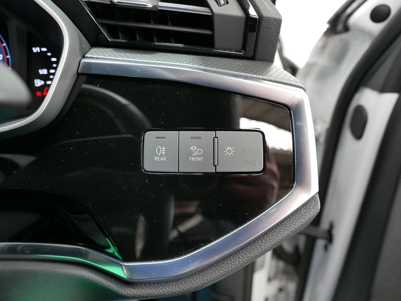 Audi Q3 TFSI CoD Black Edition - U4250