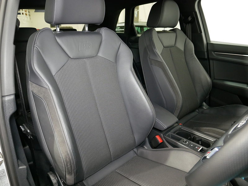 Audi Q3 TFSI CoD Black Edition - U4250