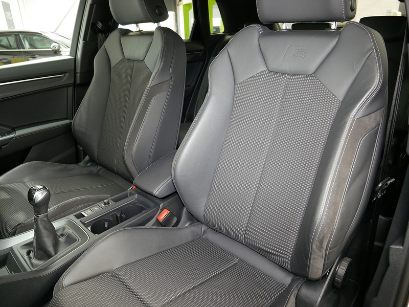 Audi Q3 TFSI CoD Black Edition - U4250