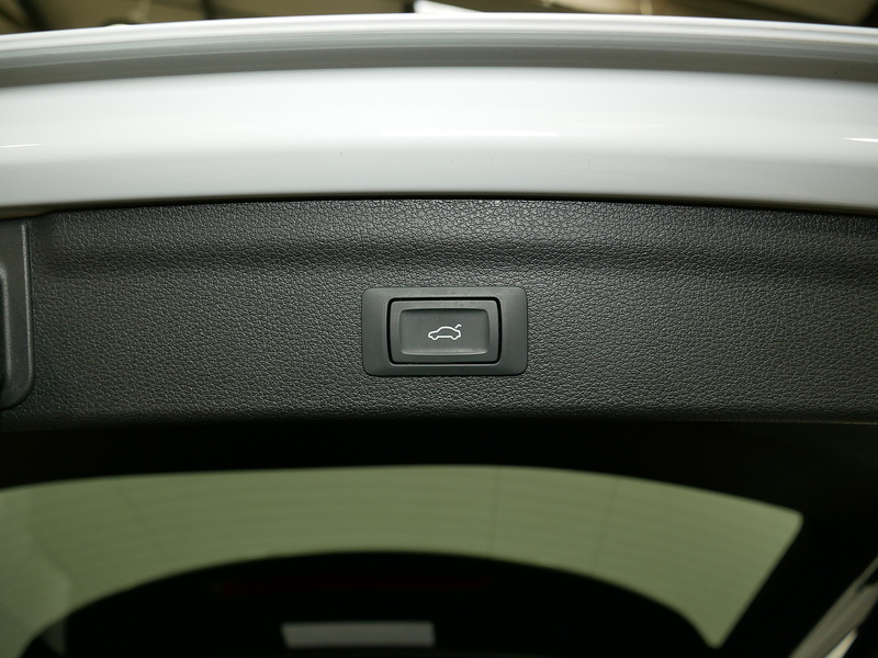 Audi Q3 TFSI CoD Black Edition - U4250