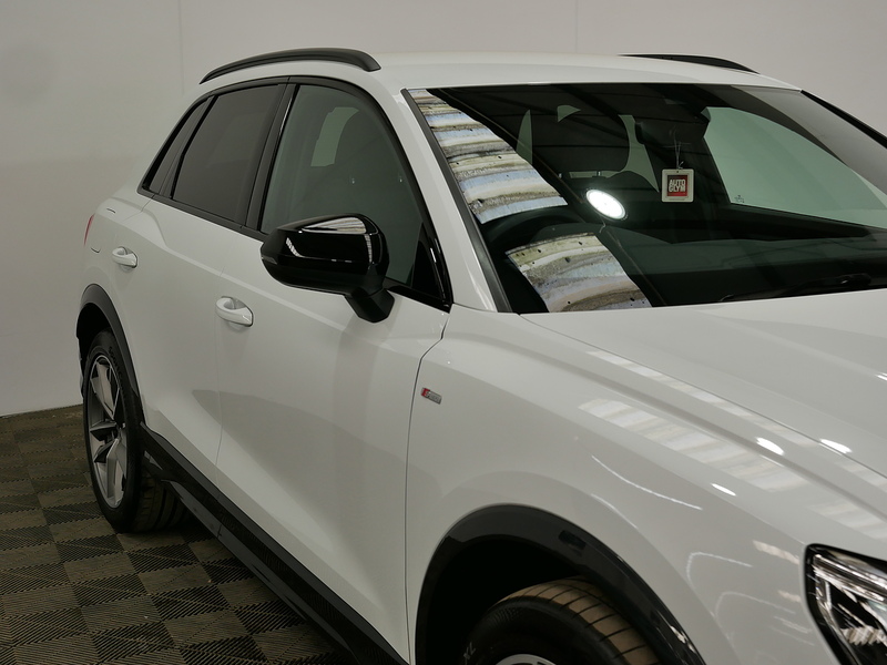Audi Q3 TFSI CoD Black Edition - U4250