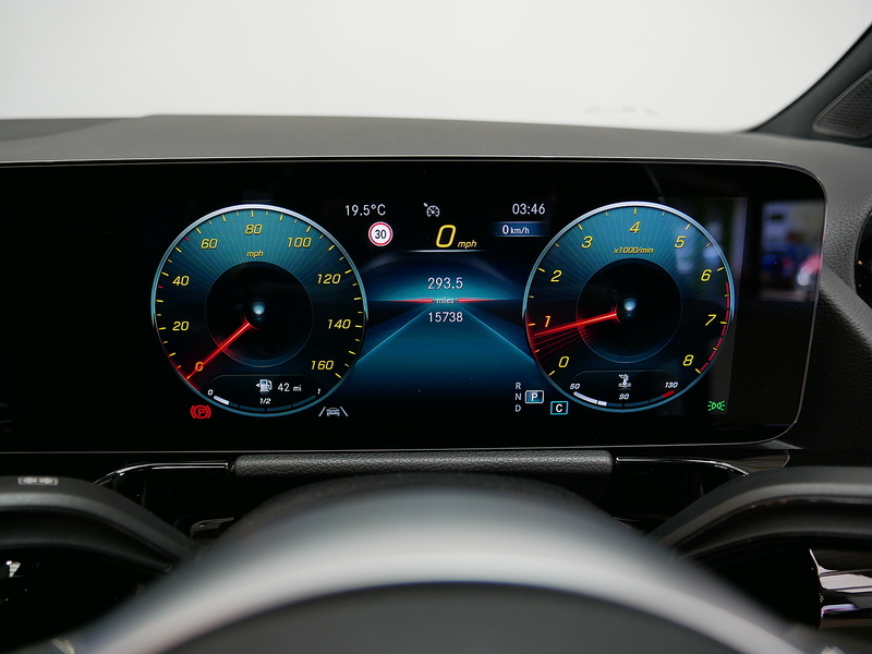 Mercedes-Benz GLA GLA180 AMG Line - U4255