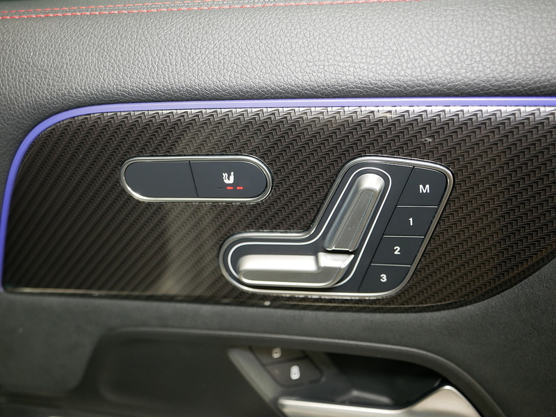 Mercedes-Benz GLA GLA180 AMG Line - U4255